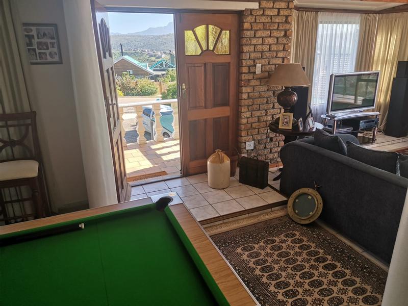 To Let 5 Bedroom Property for Rent in Grootbrakhoogte Western Cape